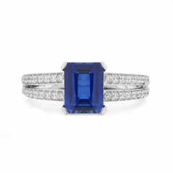 Marthe Blue Sapphire Ring – 18K Gold and Natural Diamonds