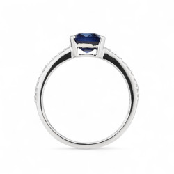 Marthe Blue Sapphire Ring – 18K Gold and Natural Diamonds