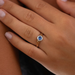 Anillo Zafiro Azul Maëlys – Oro de 18K y Diamantes Naturales