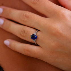 Luna Blue Sapphire Ring – 18K Gold and Natural Diamonds