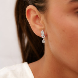 Noa natural Diamond Drop Earrings in 18K Gold | Celinni