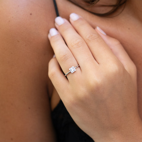 Natural Diamond Celine Ring in 18K Gold