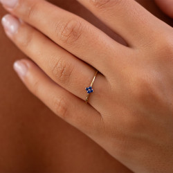 Anillo Zafiro Azul Karine – Oro 18K y Diamantes Naturales