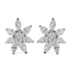 Nelly Diamond Earrings in 18K Gold | Celinni
