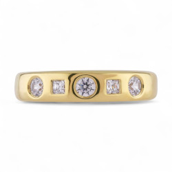 Arwen Ring – 18K Gold and Natural Diamonds l Celinni