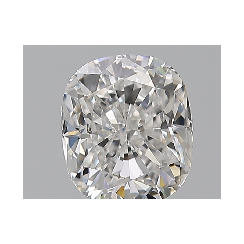 الماسة على شكل وسادة بوزن 0.9 قيراط