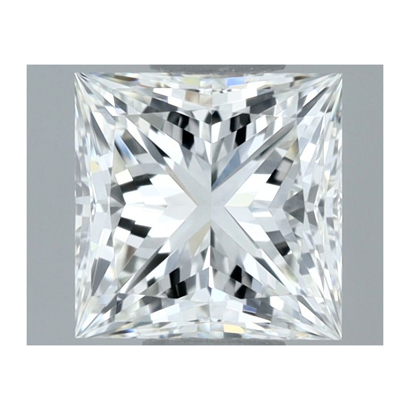 الماس بشكل الأميرة بوزن 0.7 قيراط