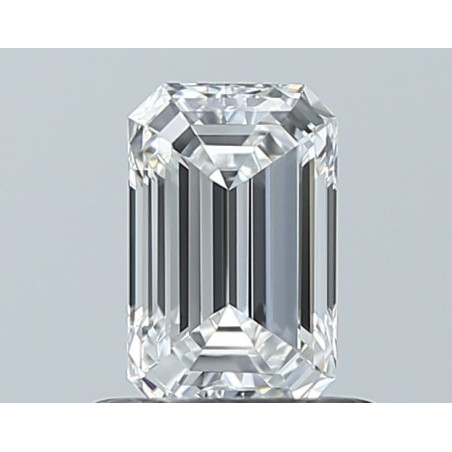 0.7 قيراط الماس على شكل الزمرد