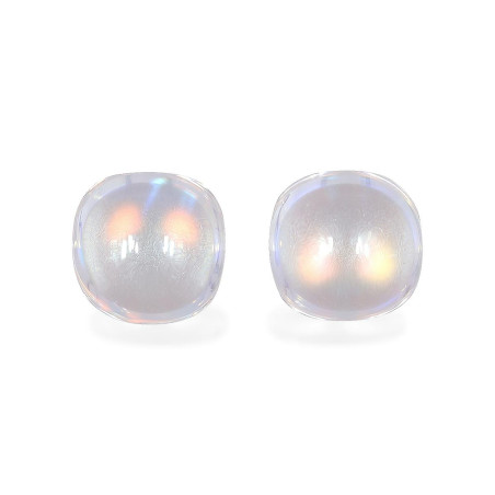 OVAL-cut rainbow moonstone  3.91 carats