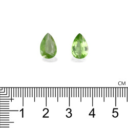 Peridot lengte Birne Limettengrün 4.16 karaten