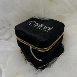 A jewelry box offered with your Celinni order