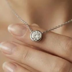 Pendentif en argent, et Krystal KERN