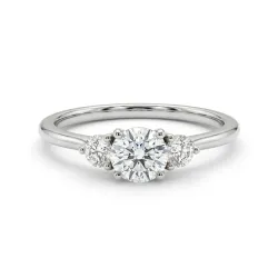 Leandria Diamond Ring &ndash; Celinni Collection