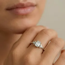 Anillo Paulina Diamante Vintage – Oro 18K y diamantes