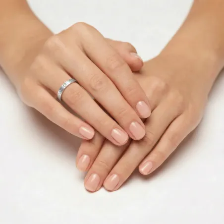 Relié Ehering aus 18K Gold & natürlichen Diamanten