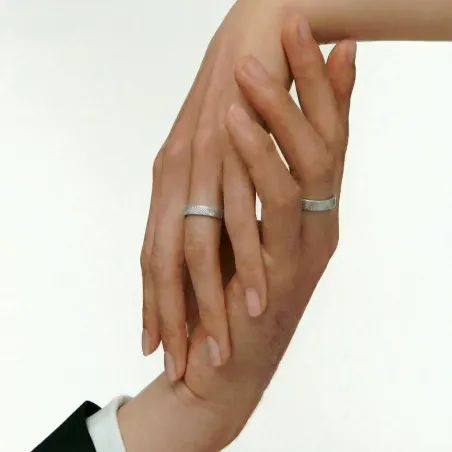 Linéa Ehering aus 18K Gold