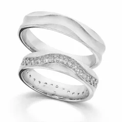 Sola 18K White Gold Wedding Band – Satin Wave Design | Celinni