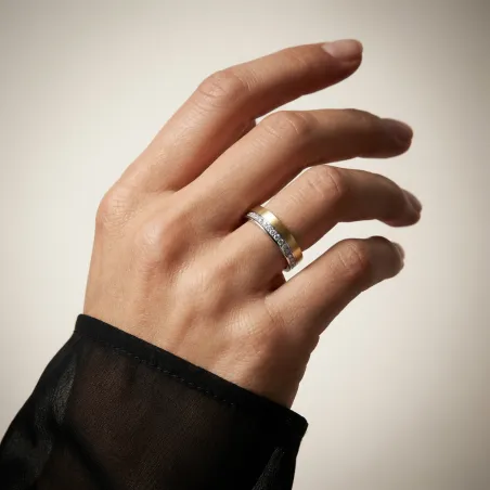 Sereno Ehering aus 18K Gold & natürlichen Diamanten