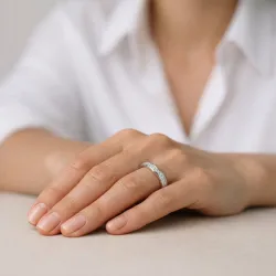 Alianza Altia Oro Blanco 18K y Diamantes Naturales | Celinni