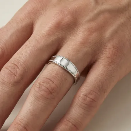 Noema Ehering aus 18K Weißgold
