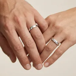 Zelia 18K White Gold Wedding Band – 5 mm Wedding Ring