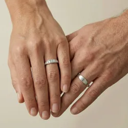 Kael 18K White Gold Natural Diamond Wedding Band | Celinni