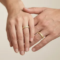 Alianza Aerin Oro Amarillo 18K y Diamantes Naturales