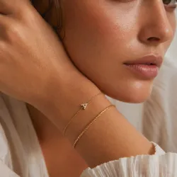 سوار الحروف بالألماس الطبيعي من الذهب عيار 18 | Celinni