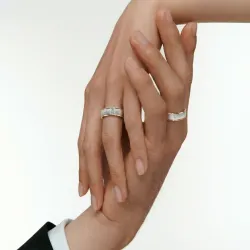 Alianza Consent Oro Blanco y Rosa 18K – Alianza Celinni