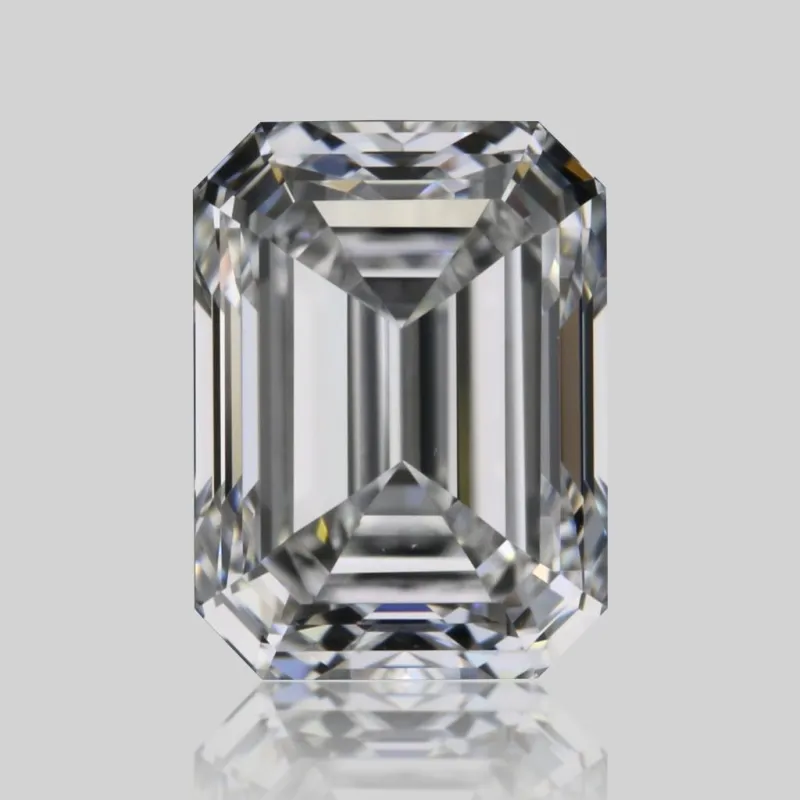 0.9-Carat EMERALD Shape Diamond