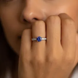 Solitaire Mon Amour natuurlijke blauwe saffier – 18K goud
