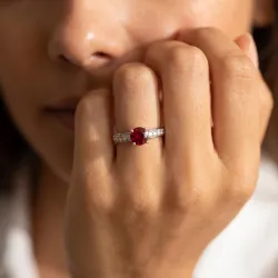 Celinni مع الياقوت الأحمر الطبيعي – سوليتير Mon Amour سوليتير