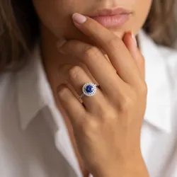 Ma Vie Doppel-Halo Solitär mit blauem Saphir – 18K Gold