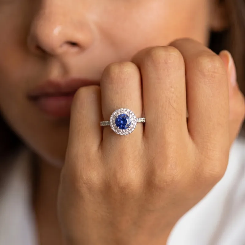 Ma Vie Doppel-Halo Solitär mit blauem Saphir – 18K Gold