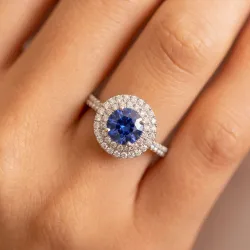 Ma Vie Doppel-Halo Solitär mit blauem Saphir – 18K Gold