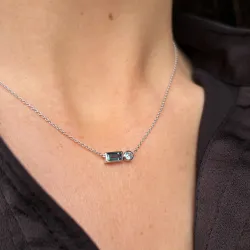 Blautopas-Halskette aus 18K Weißgold – Strahlende Eleganz