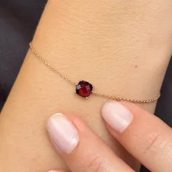 Granat-Armband aus 18K Roségold – Zartes Schmuckstück