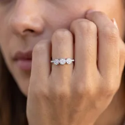 Bague Trois Clusters Ronds Pavés en Or 18K ou Platine