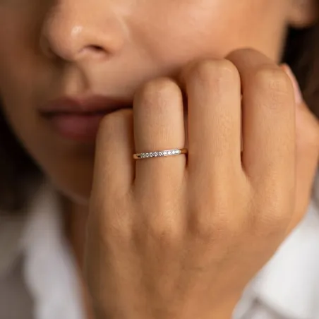 Feiner Pavé-Halbring aus 18K Gold oder Platin