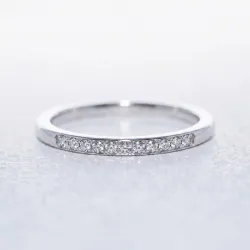 Bague Demi-jonc Pavé Fin en Or 18K ou Platine | Celinni