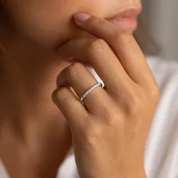 Bague Demi-jonc Pavé Fin en Or 18K ou Platine | Celinni