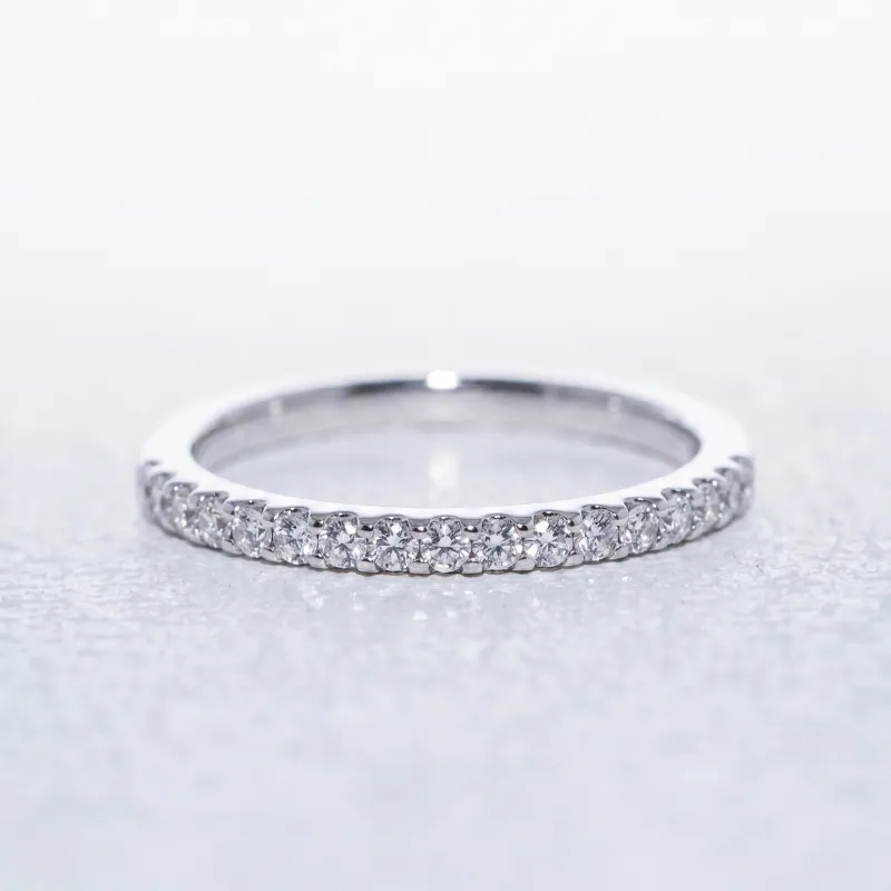 Bague Demi-éternité Pavée en Or 18K ou Platine | Celinni