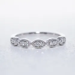 Bague Alliance Feuilles Milgrain en Or 18K ou Platine
