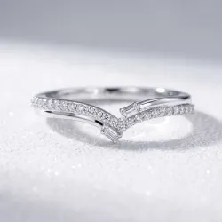 Bague Contour Chevron Baguettes en Or 18K ou Platine