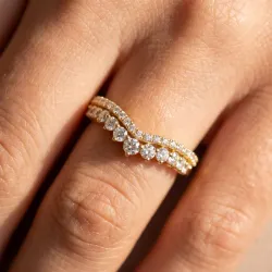 Bague Contour Chevron Pavé en Or 18K ou Platine | Celinni