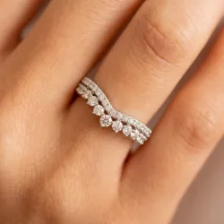 Bague Contour Chevron Pavé en Or 18K ou Platine | Celinni