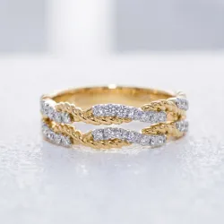Gekruiste Gedraaide Pavéring in 18K Goud | Celinni