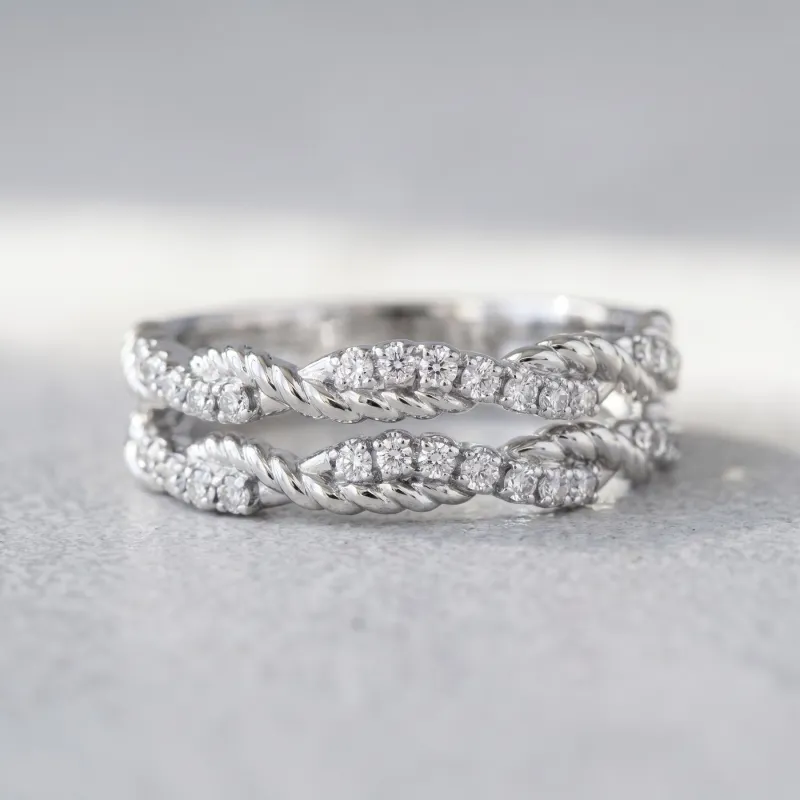 Bague Croisée Torsadée Pavée en Or 18K ou Platine | Celinni