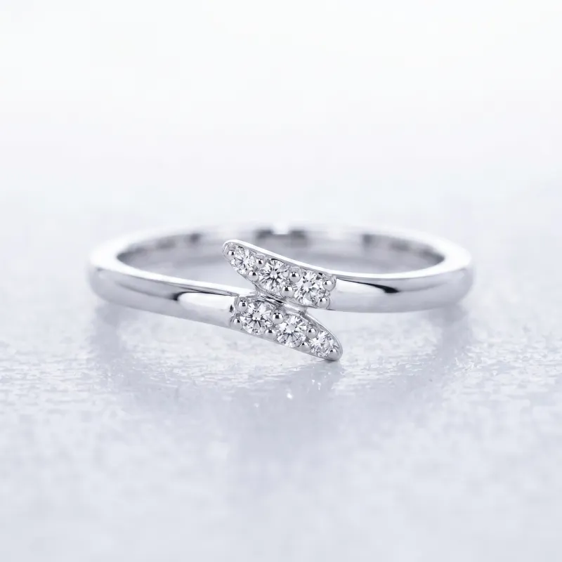 Bague Jonc Ouvert Croisé en Or 18K ou Platine | Celinni