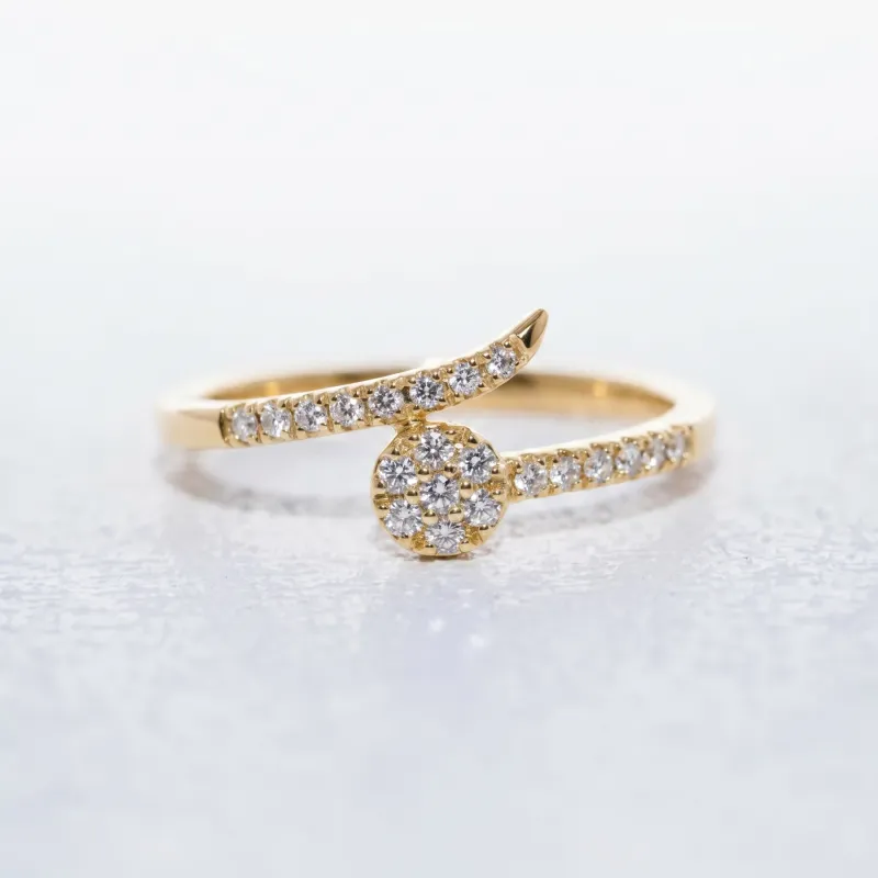 Bague Jonc Ouvert Diamants Dispersés en Or 18K ou Platine